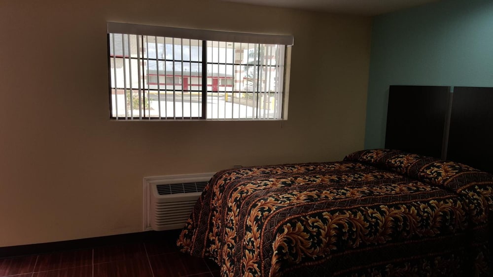 Luxury Inn & RV Park