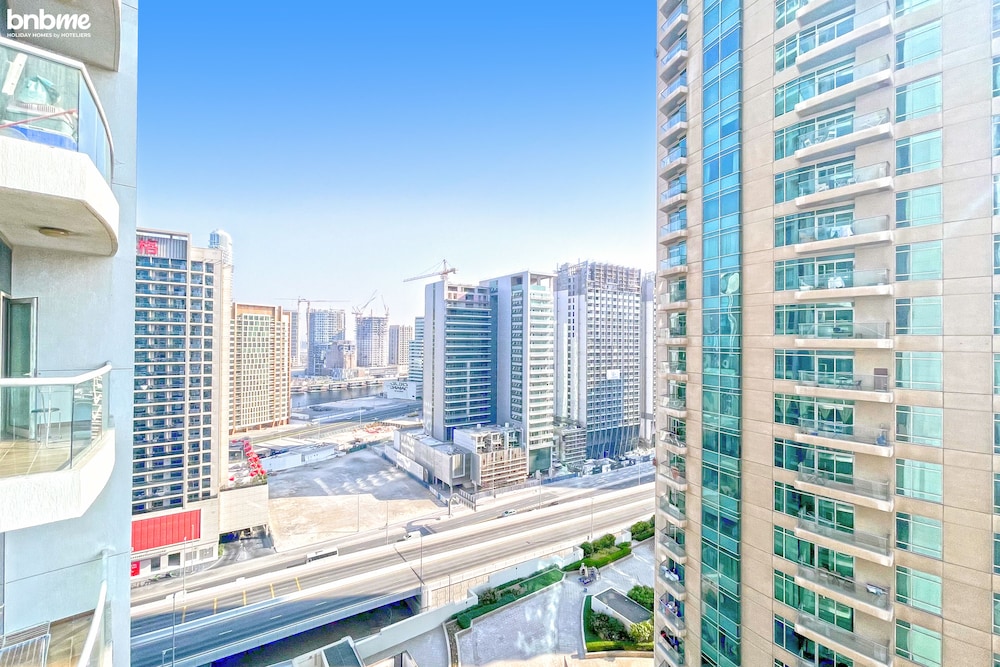 2B - Burj Nujoom - 1406 by bnbme homes