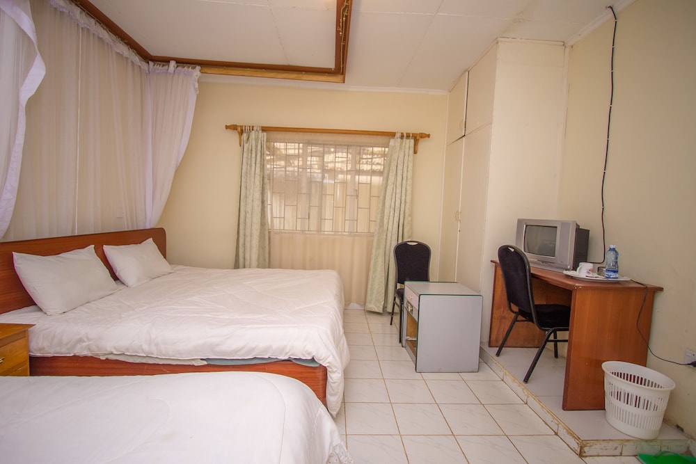 Ivys Inn Guest House