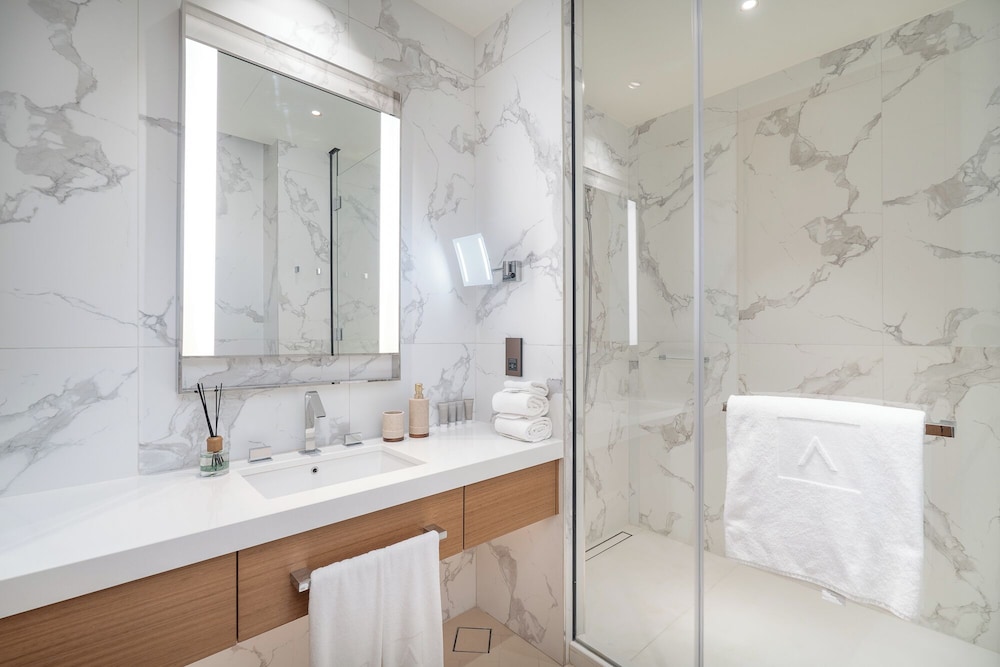 Address Residences Dubai Opera - Burj Khalifa City Views 2 & 3-Bedroom Apartment 1 minute walk to Burj Khalifa, Dubai Mall, Dubai Fountain by Heaven Crest