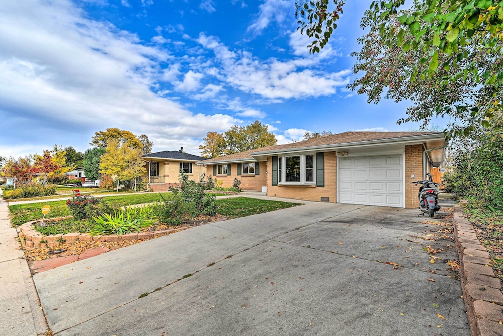 < 7 Mi to Dtwn: Denver Home w/ Large Yard!