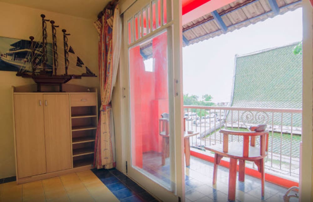 Anda Orange Pier Guesthouse