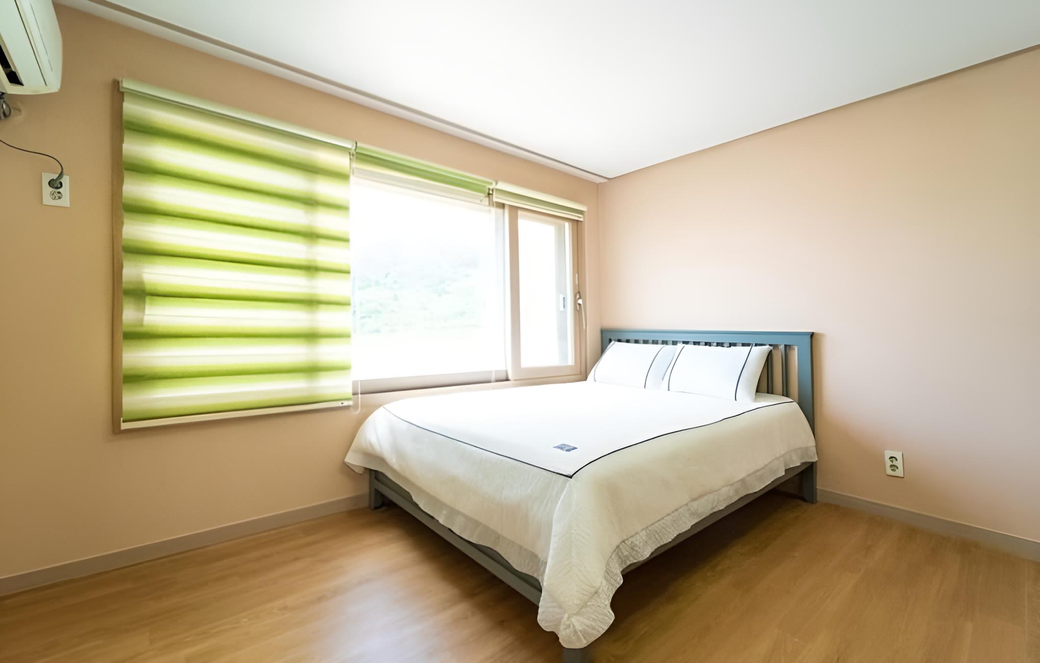 Busan Yeonhwa Pension view 4