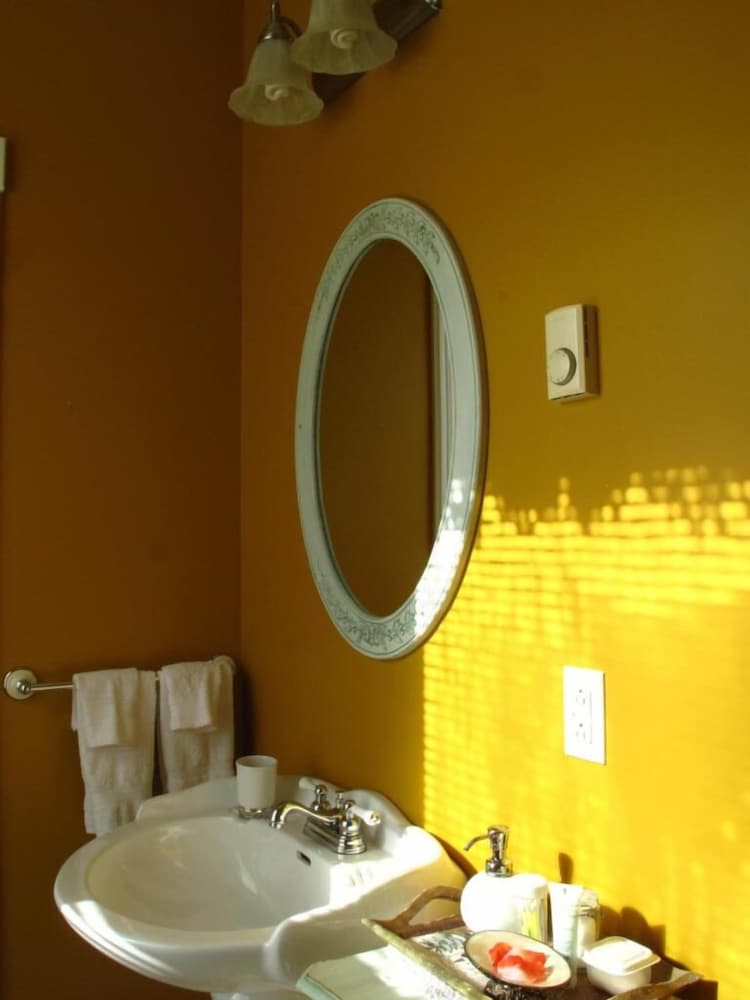 The Nelson House Bed & Breakfast