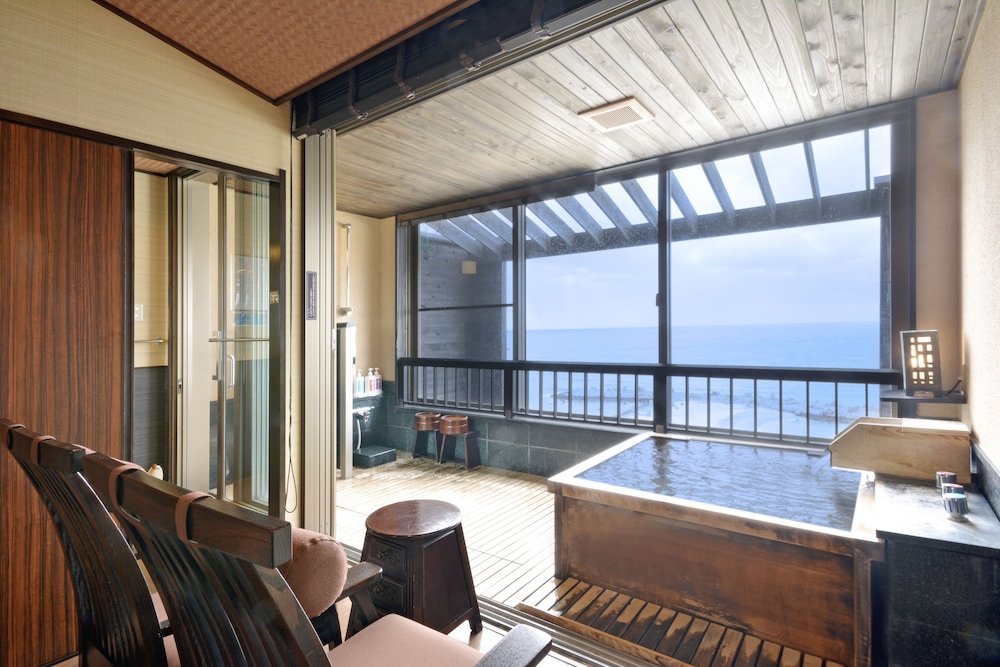 Hotel Sanrakuso