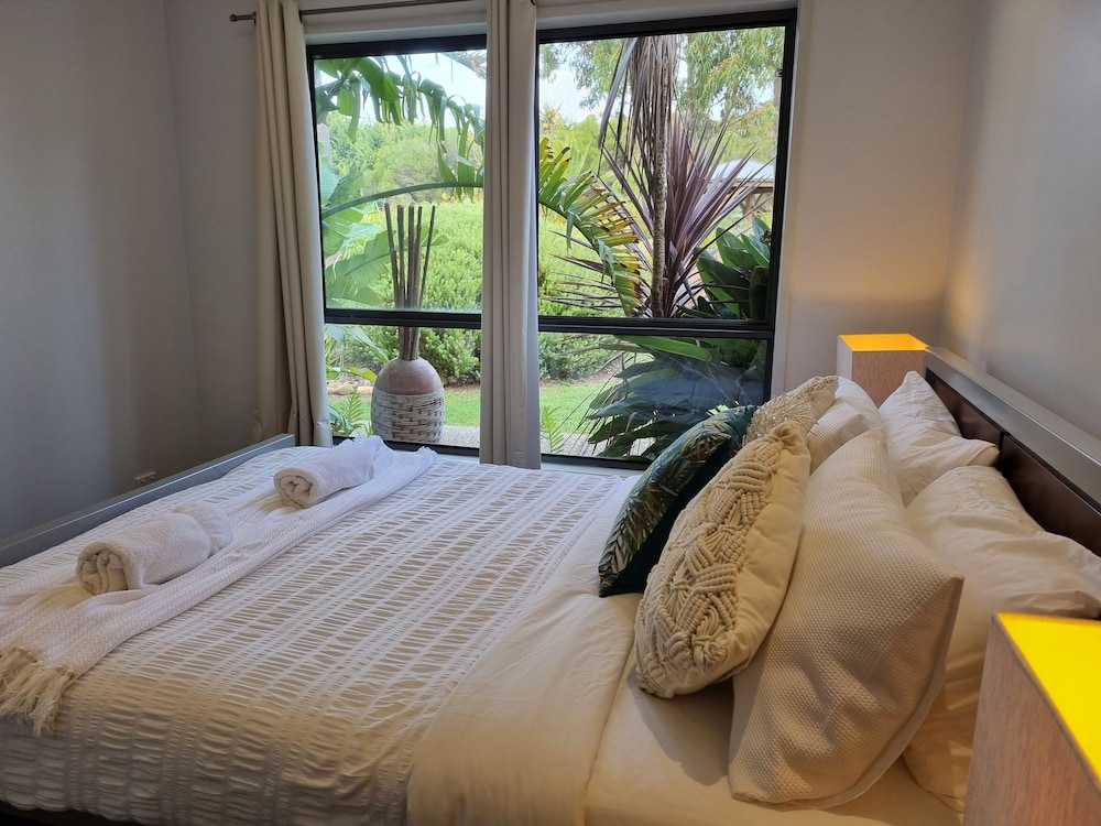 Island Cove Villas