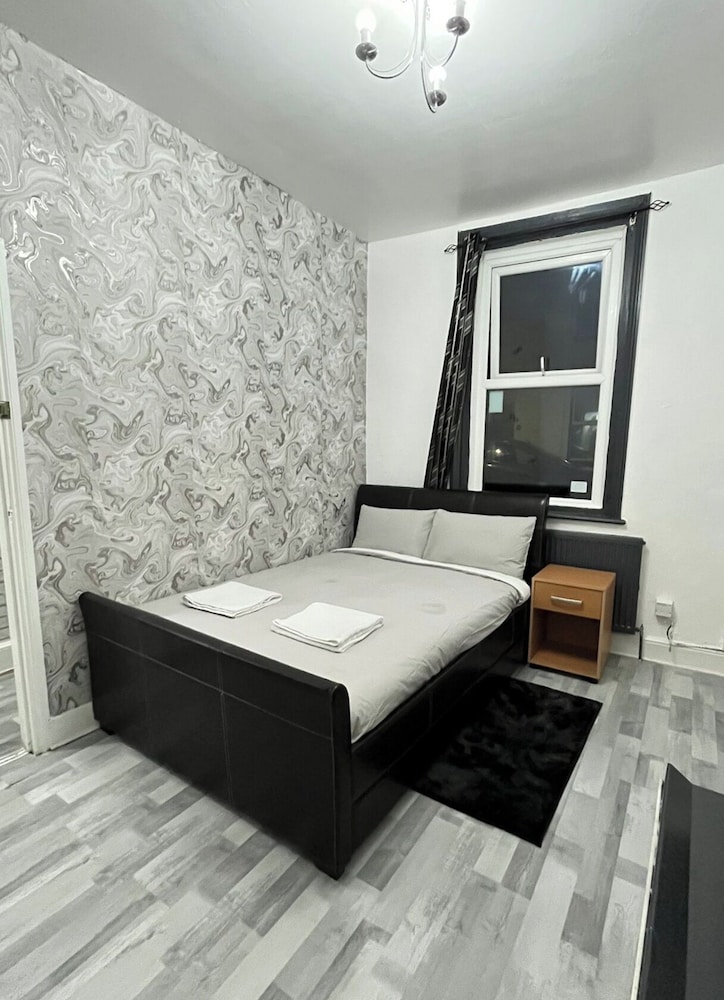 Beautiful 4-bed House in Ramsgate view 5