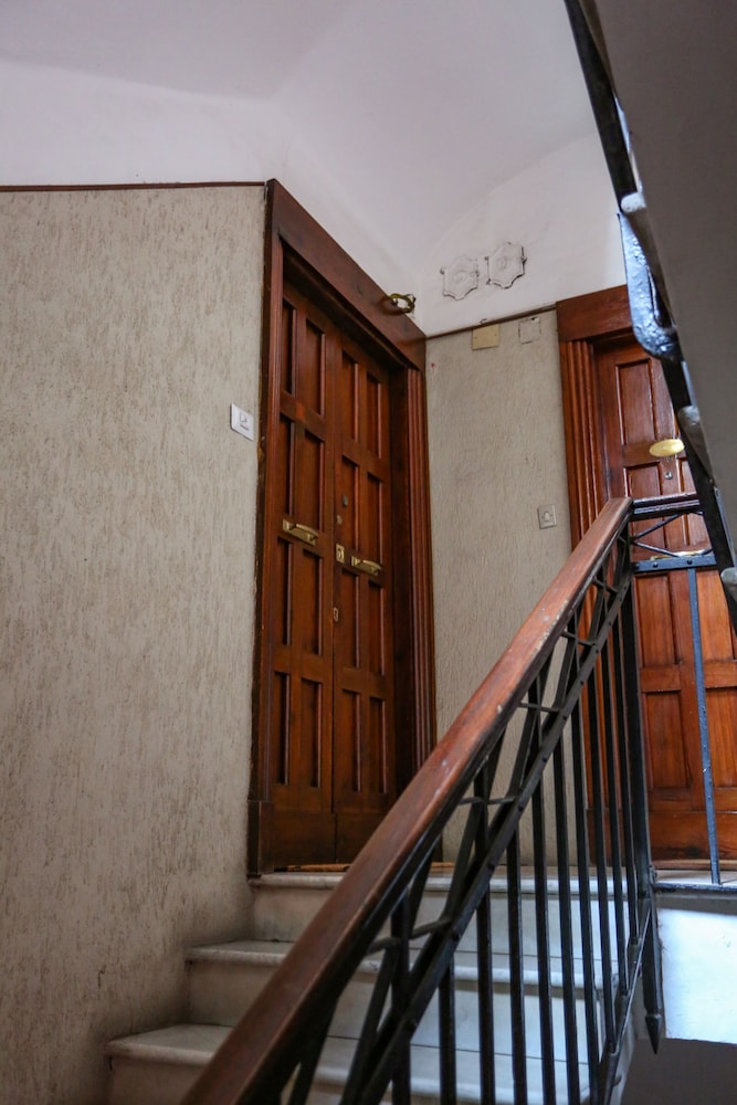 American Uni 2Br Lovely Apt
