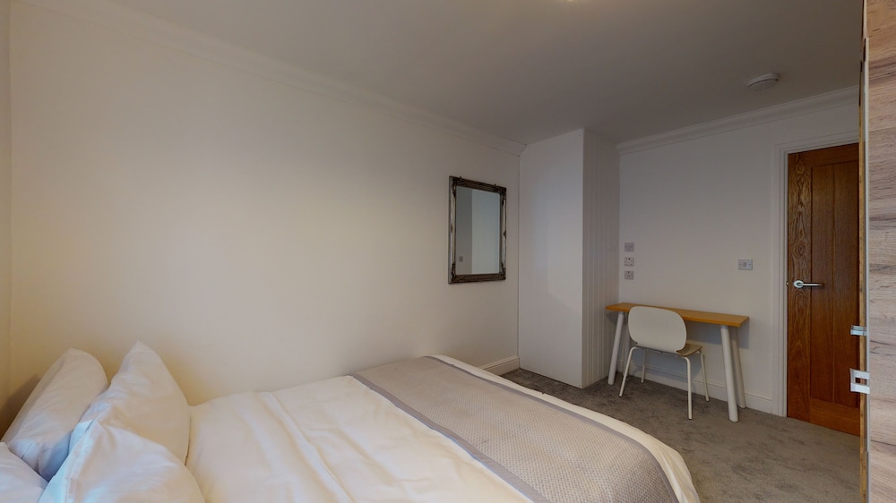 Bridge Apartments by Karah Suites view 4
