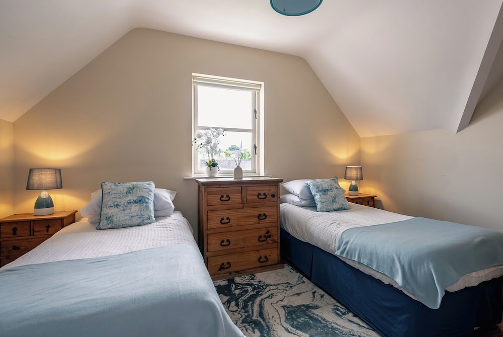 3 Bedroom pet Friendly Home in the Heart of Kenmare Town