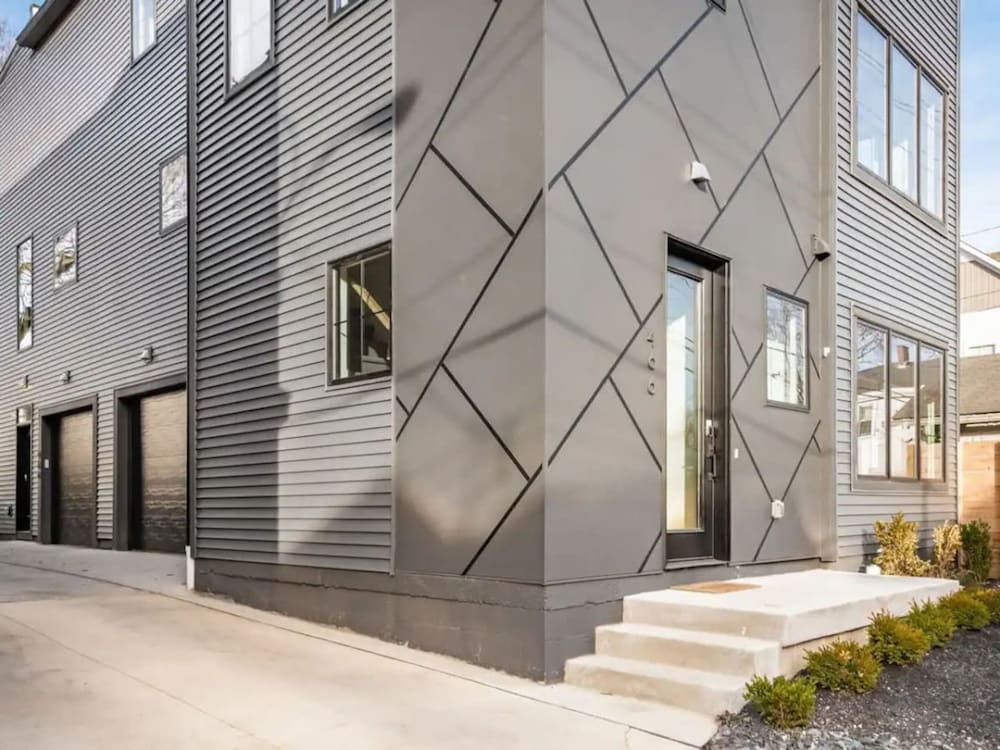 Stylish Getaway -columbus-3 Bedroom Masterpiece