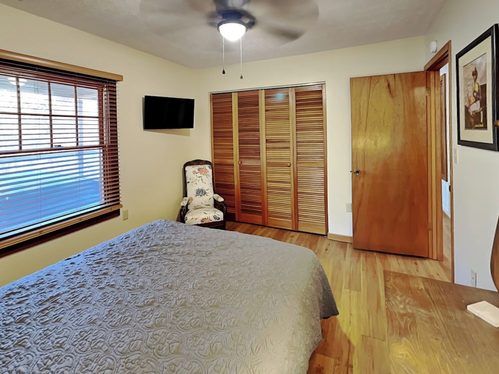 Alexander's Lookout by Jackson Mountain Rentals