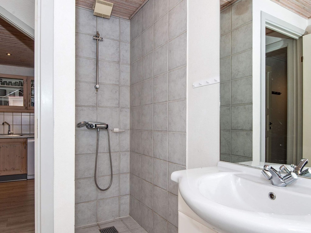 10 Person Holiday Home in Henne