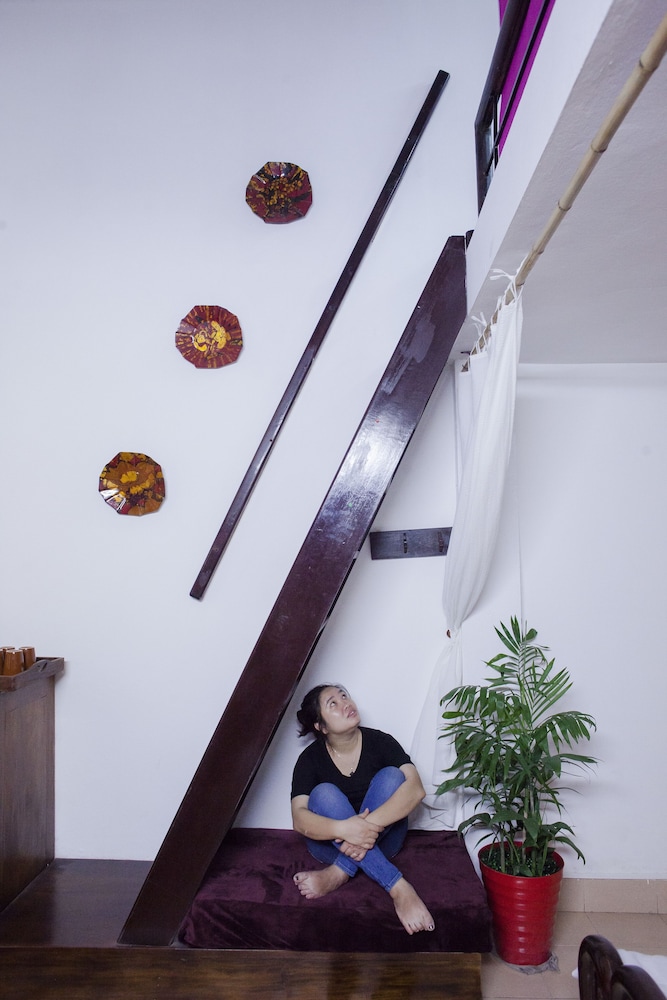 NQ Vintage House