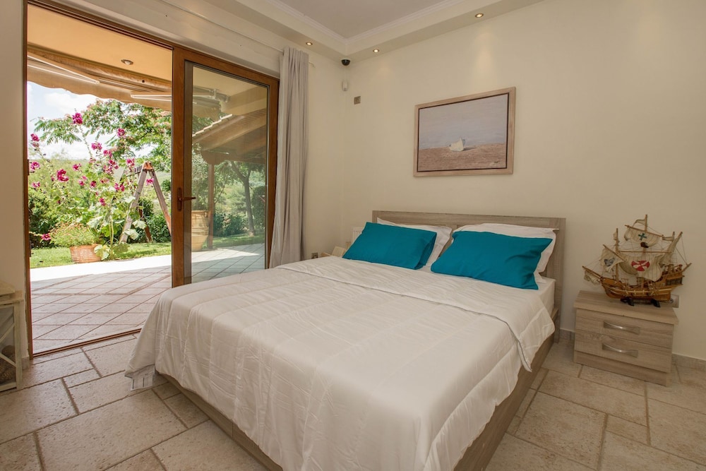 Family Getaway in Marathon by GHH