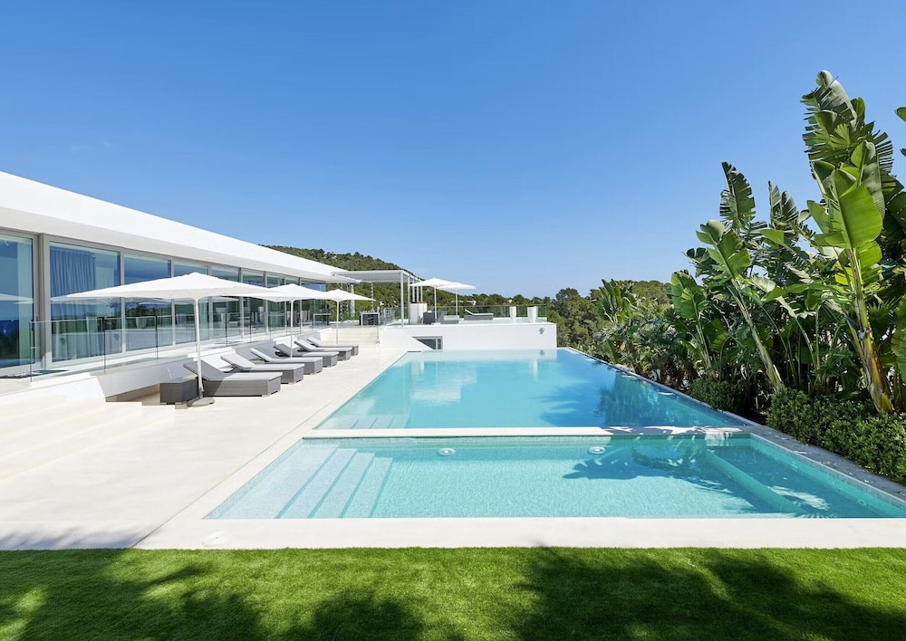 Stylish Villa Near Ibiza Town
