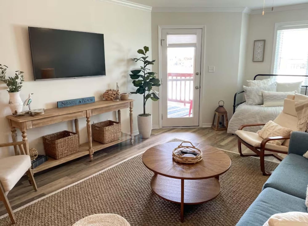 Sunset Harbor Palms 2-210 - Bayside Retreat