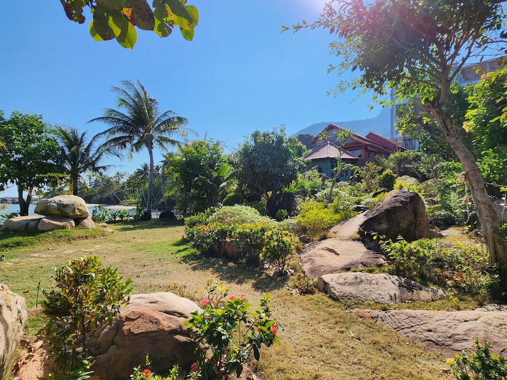 Sunny Shore Resort