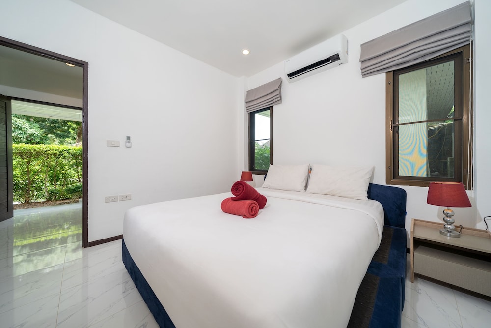 NaiHarn Private Oxavia Garden Bungalows