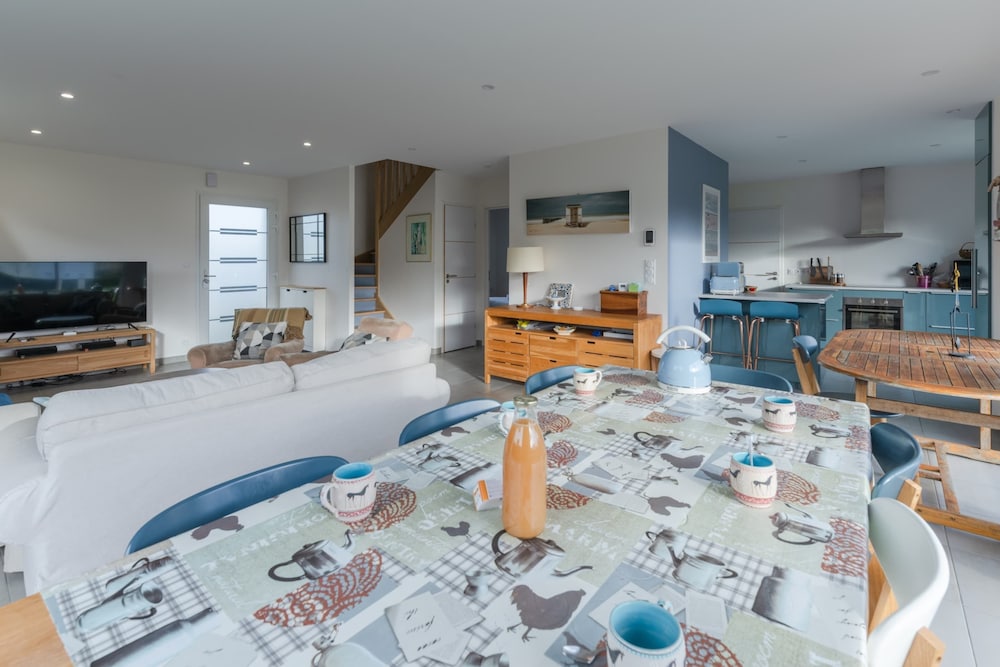 Holiday Home in Saint-pabu Near Beniguet Beach