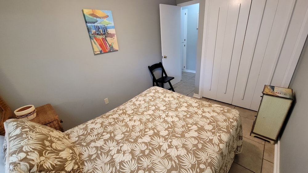 1111 2nd Avenue by Tybee Vacation Rentals