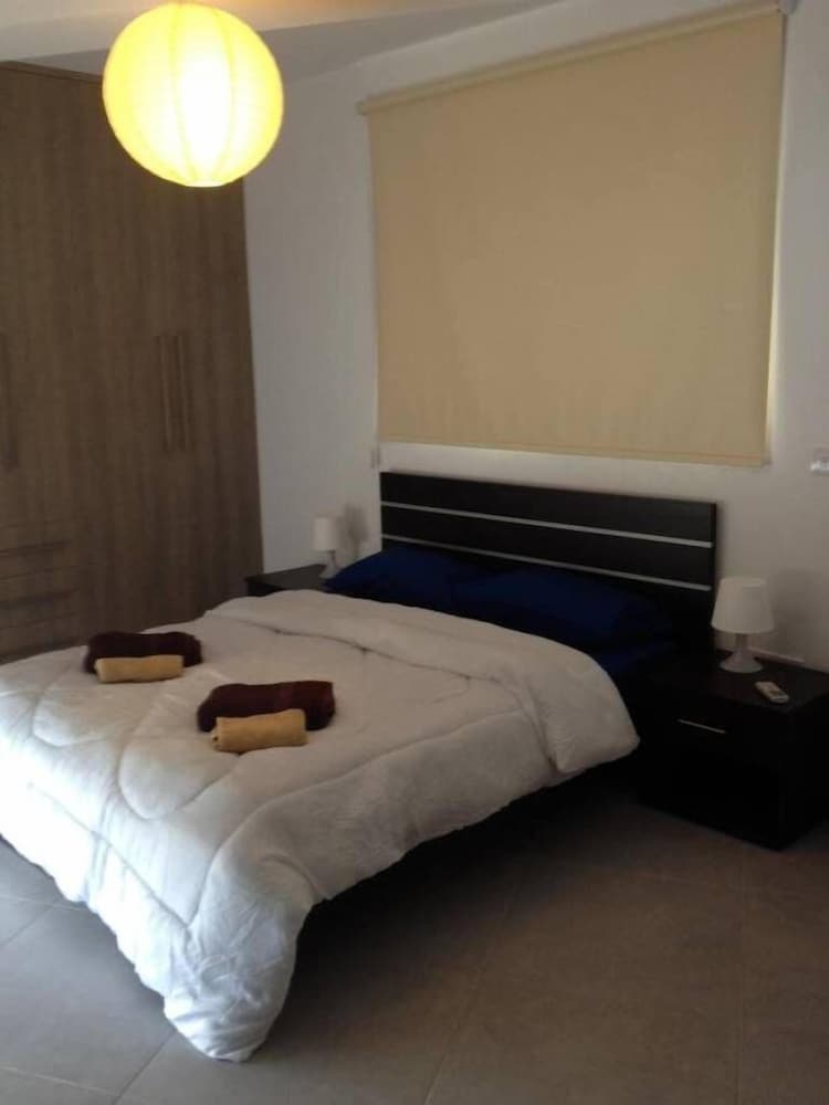 Niro Apartments