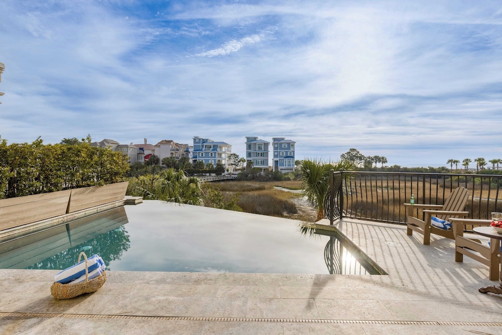 Sleeps 48, 2 Homes w/ Private Beach Access Bradley Circle Buyout by Avantstay