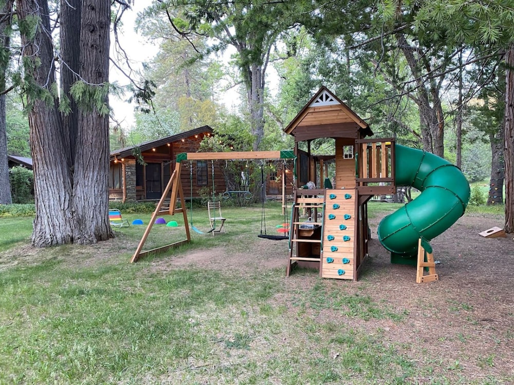 Luxury Casa Oso Retreat 2houses Hottub BBQ 43acres