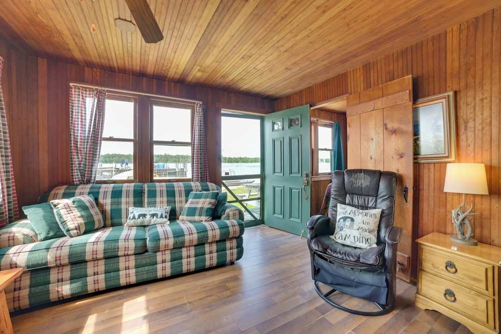 Beach & Dock Access: Upper Peninsula Cabin Retreat