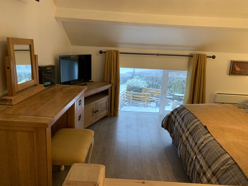 Delightful One Bed Lake District Cottage view 5