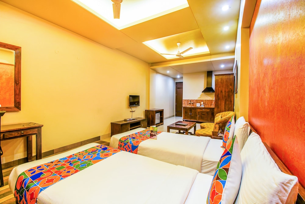 Noida Vacations - FabHotel Tavisha Villa - Property Image 8