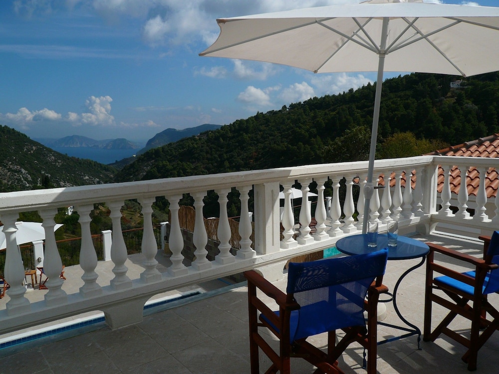 Skopelos Country Villas