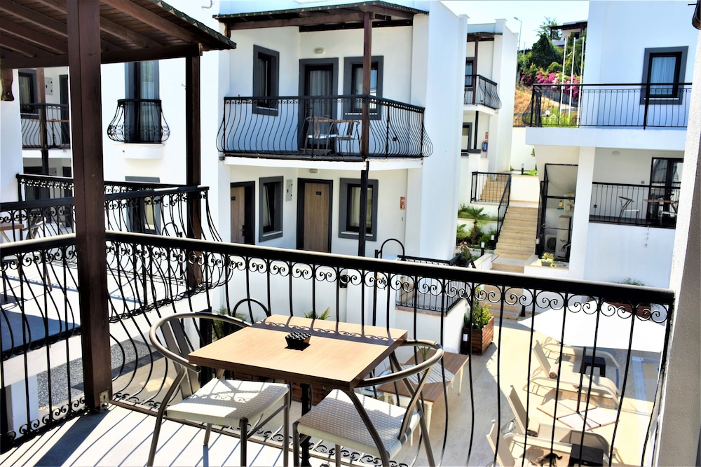 Modern Life Bodrum Otel - Image 33