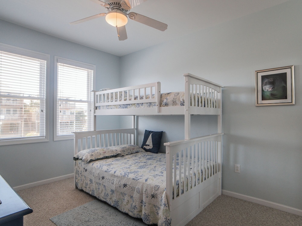 Clamalot by Topsail Realty
