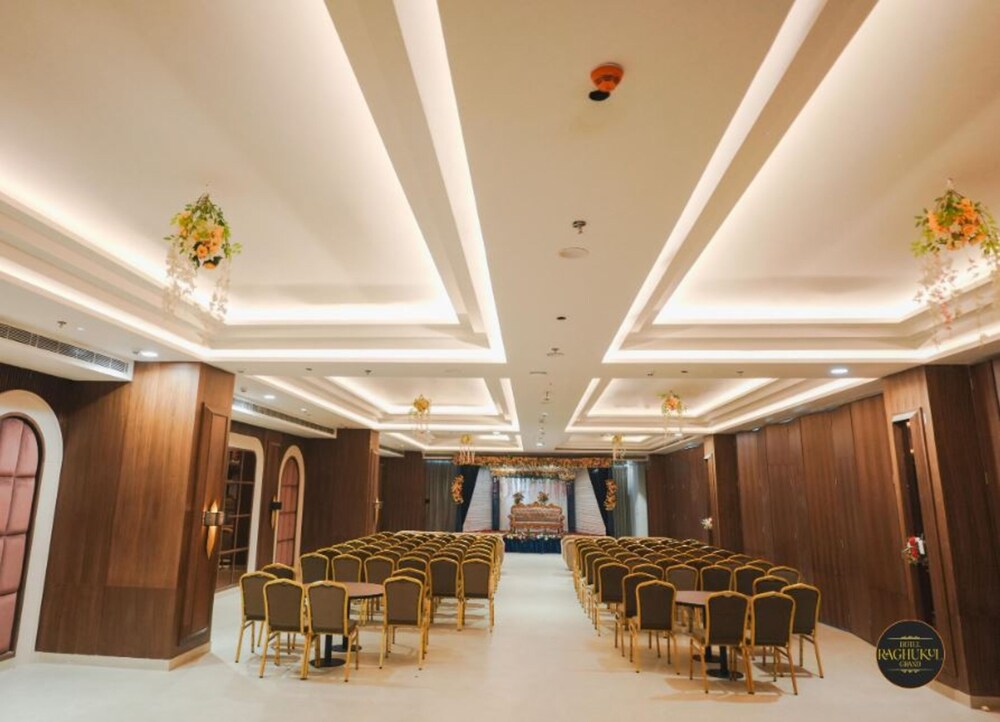 Hotel Raghukul Grand