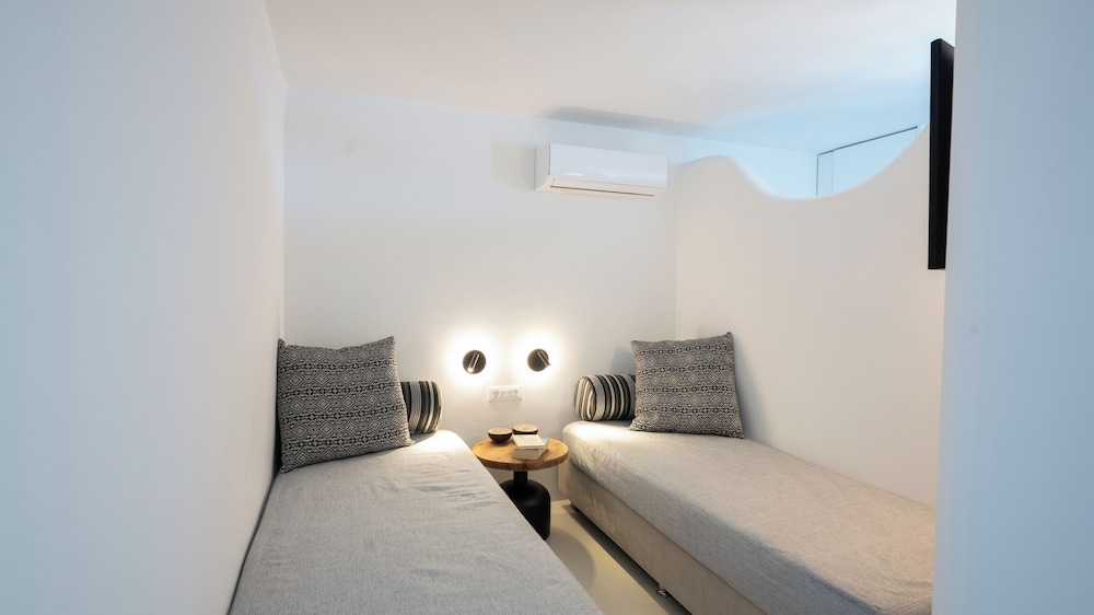 CAVO BLUE VILLAS