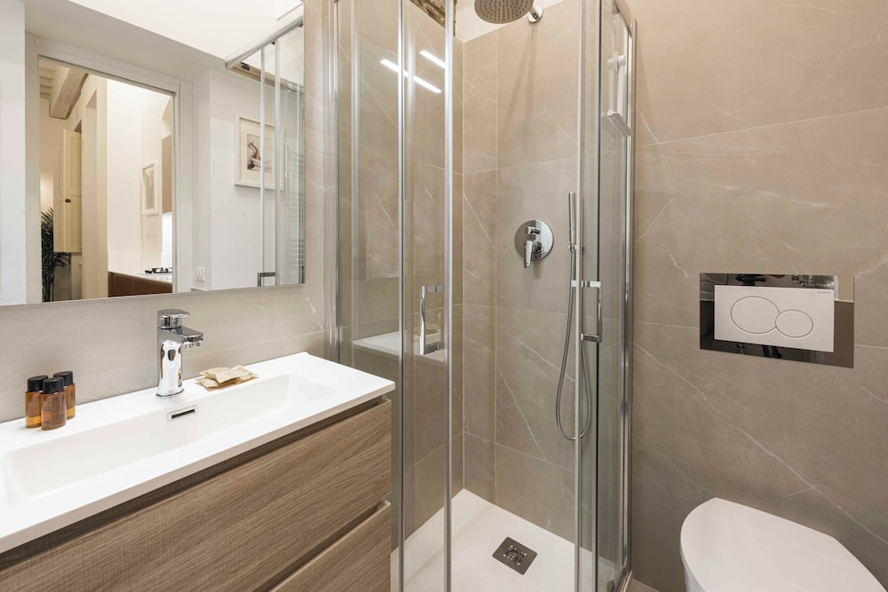 Deluxe Pitti Suites by MMega
