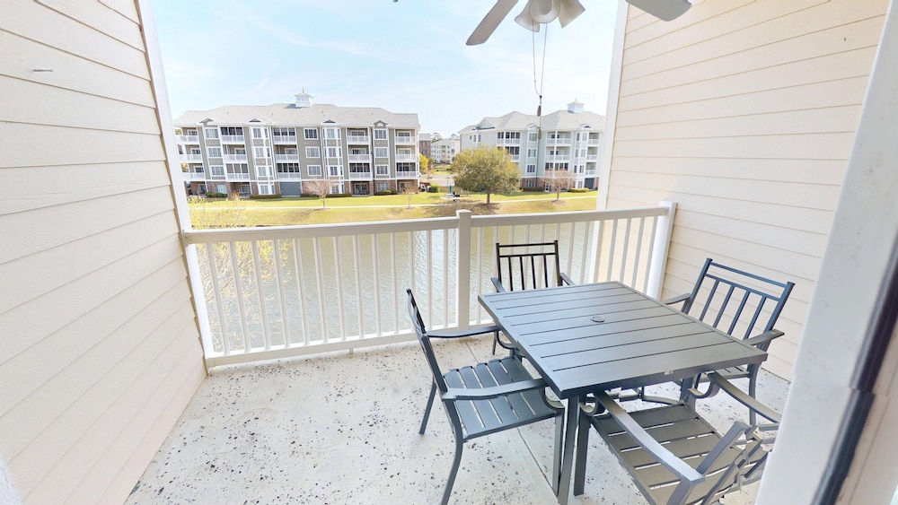 Magnolia Pointe Luster Leaf 4879-303 2 Bedroom Condo