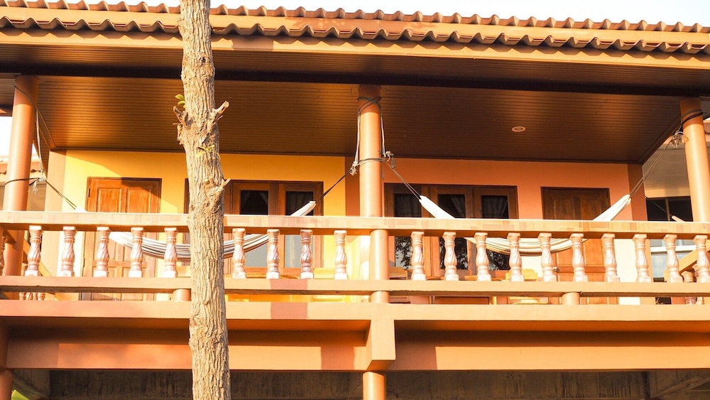 J.B.Hut Bungalows