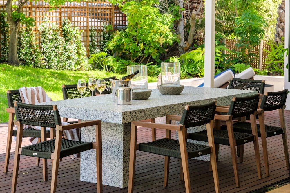 Mountain View Holiday Villa w Garden and Pool Iliwa