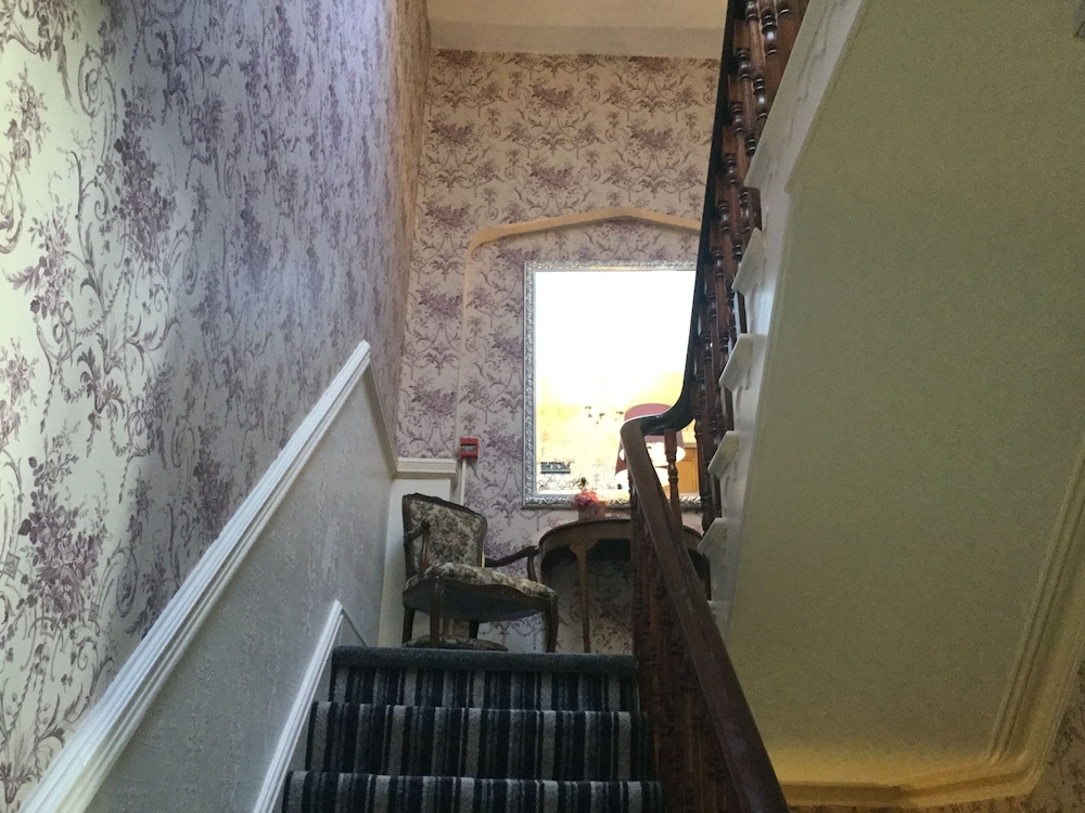 Plas Llwyd Guest House