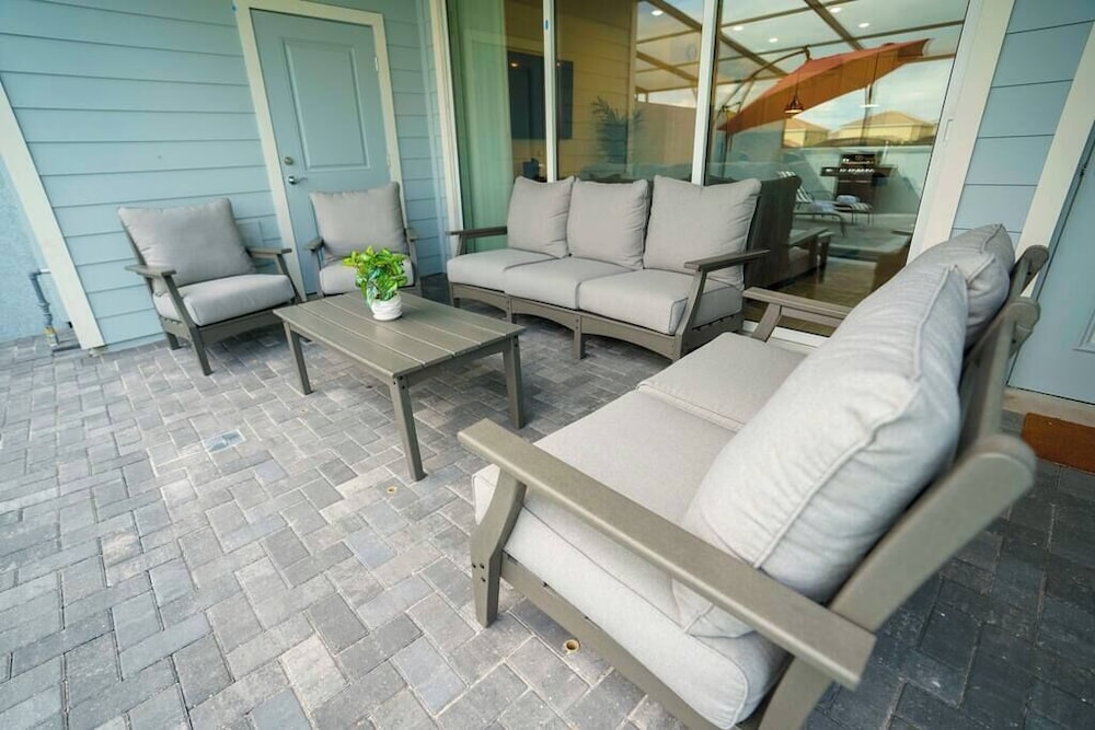 Fabulous 5 BR With Pool Solterra Resort