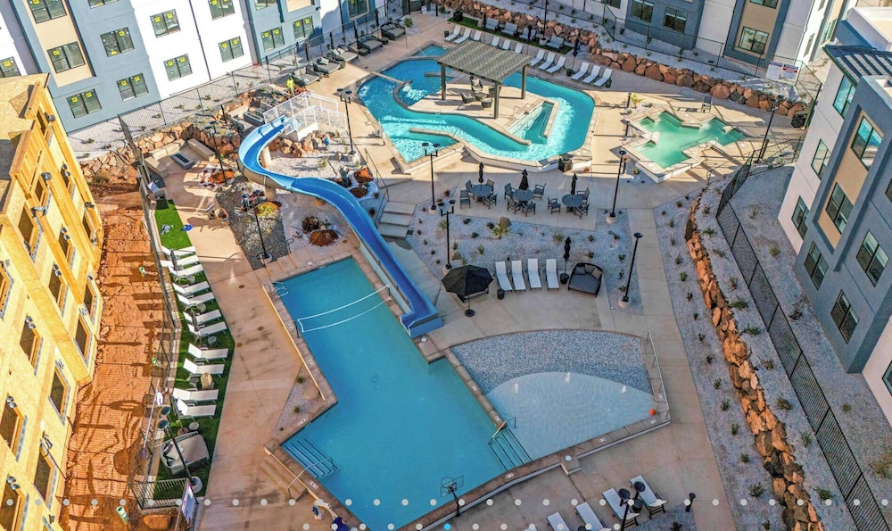 Luxury Oasis Water Park Priv Roof Tub