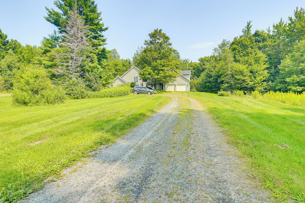 Rural Retreat 3 Mi to Morrisville & Rail Trail!
