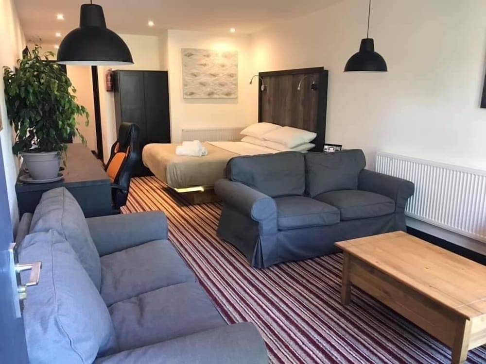 The Waterfront Lodges