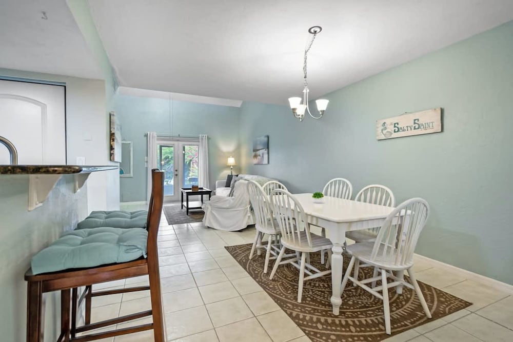 Walk to Beach Fire Pit Screened Patio Smart TVs
