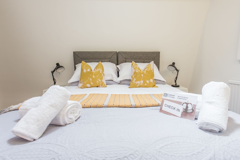 The Manor Suite