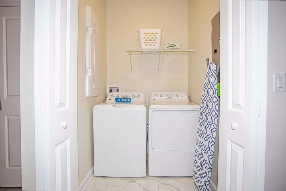 5BR Private Pool Resort Amenities Near Disney