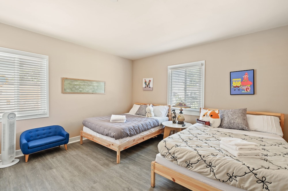 Whimsical Family Stay 10 Min Walk to PV Hospital