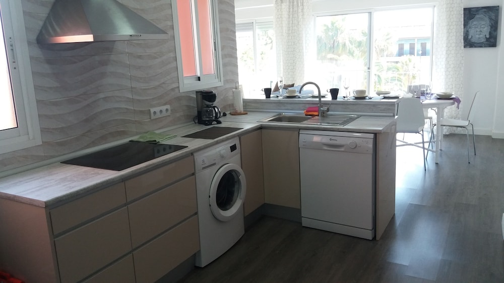 APARTMENTSUITESPAIN ATIC PANORAMIC BEACH